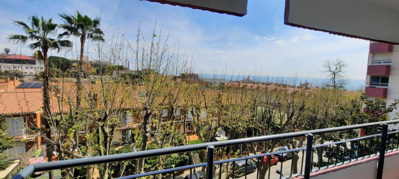 Bright Apartment Near The Beach And Barcelona By Train 马斯诺 外观 照片